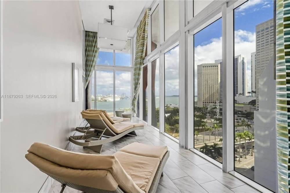 The 50 Biscayne Residence 4106