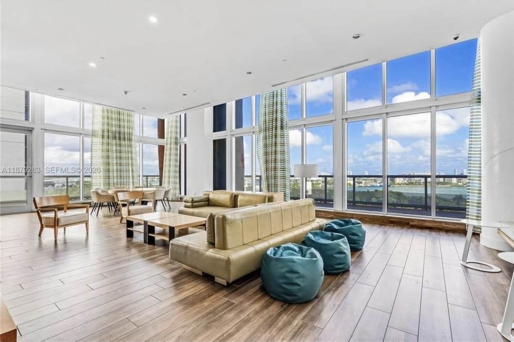 The 50 Biscayne Residence 4106
