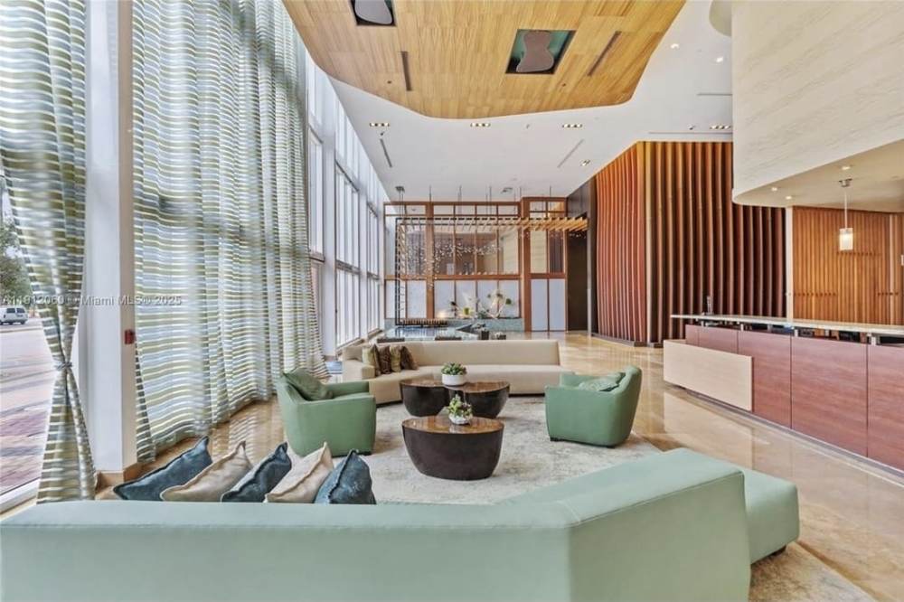 The 50 Biscayne Residence 4106
