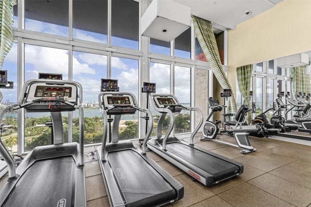 The 50 Biscayne Residence 4106