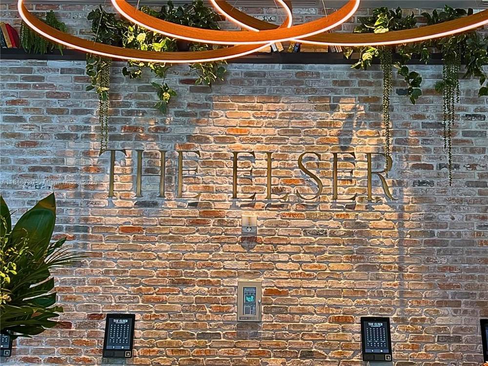 The Elser Residence 1412